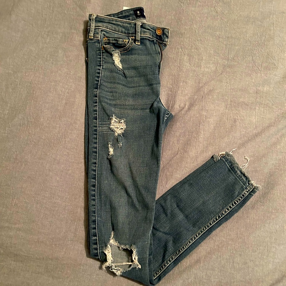 25x30 Hollister Distressed High Rise Super Skinny Jeans